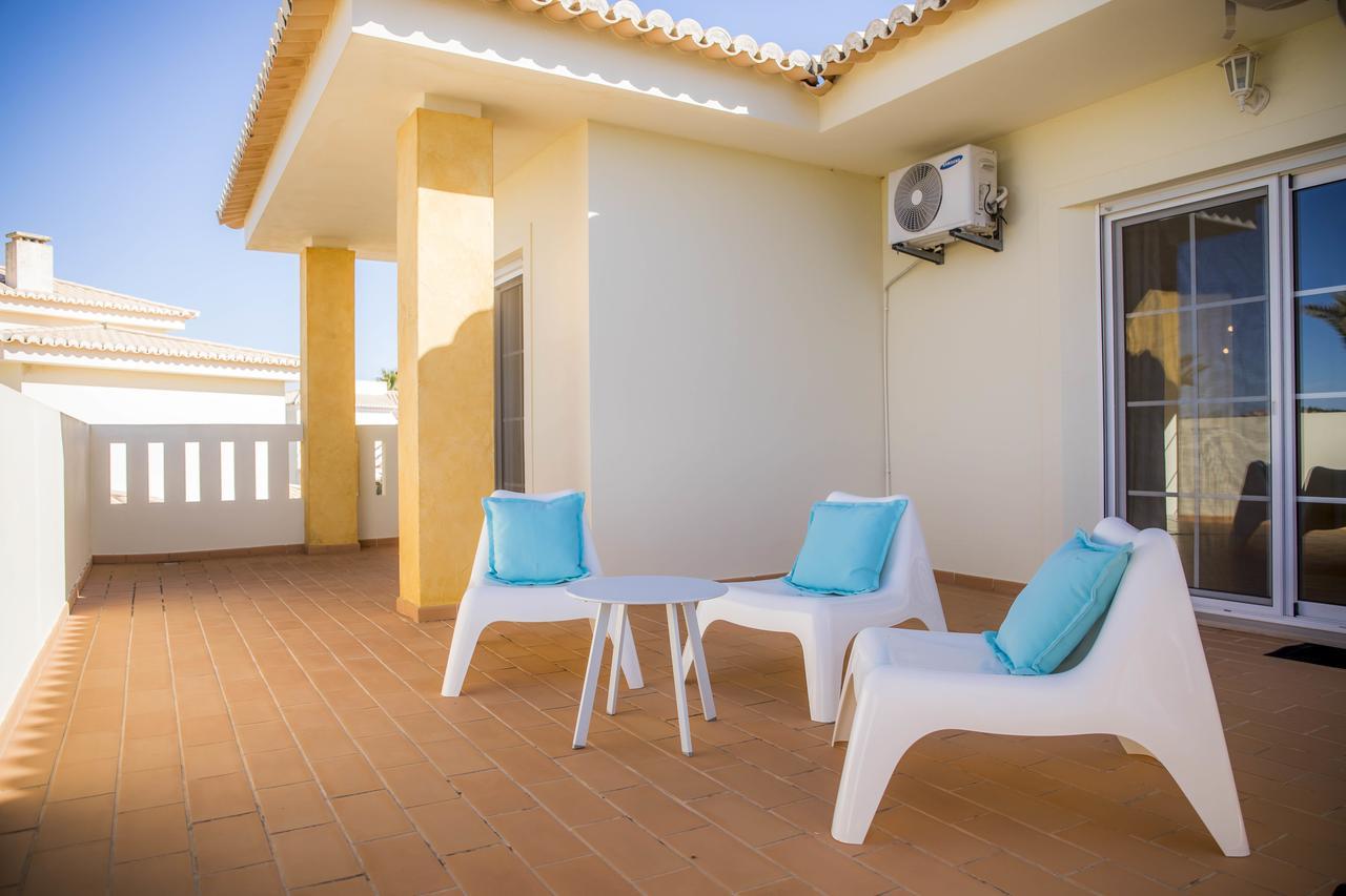 D03 - Luxury Gold Villa Lagos